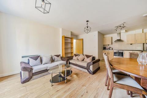 3 bedroom flat for sale, Oakwood Close, Hither Green