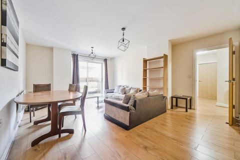 3 bedroom flat for sale, Oakwood Close, Hither Green