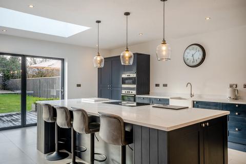Highclere Burton Road, Rossett, Wrexham, LL12 0HU