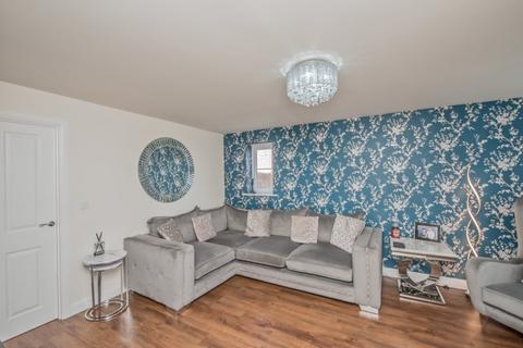 3 bedroom semi-detached house for sale, Greenway View, Cleckheaton, BD19