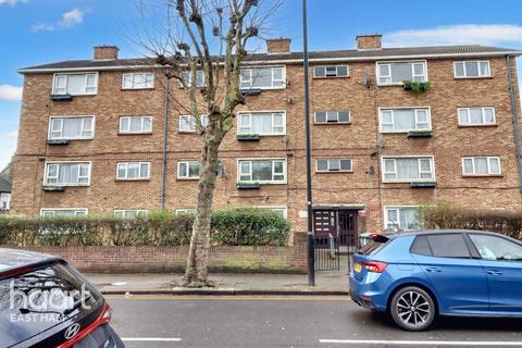 2 bedroom flat for sale, Katherine Road, London