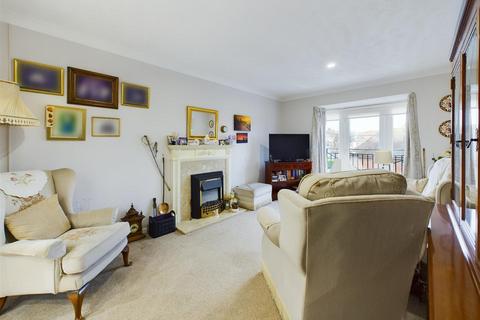 2 bedroom apartment for sale, Ashdown Court, Cromer