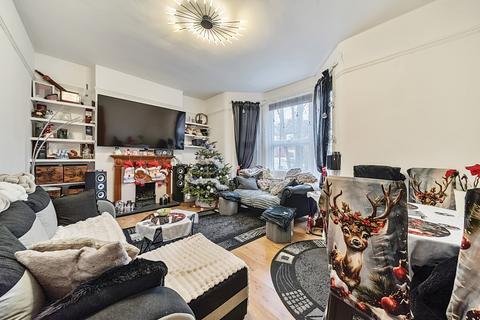 1 bedroom apartment for sale, Birkhall Road, London