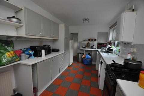 5 bedroom terraced house for sale, Shobnall Street, Burton-On-Trent DE14