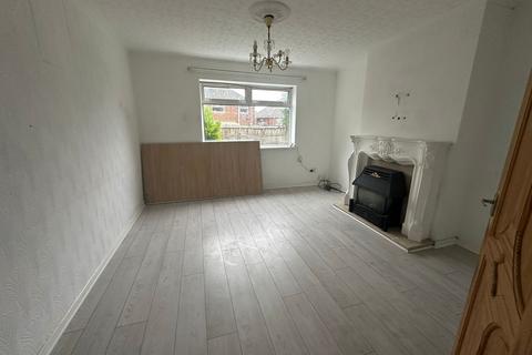 3 bedroom semi-detached house to rent, California Road, Oldbury B69