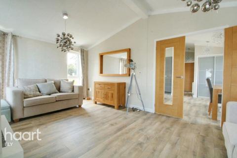 2 bedroom park home for sale, Hardwicke Fields, Haddenham
