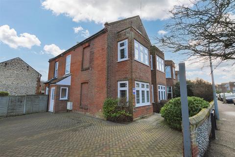 4 bedroom terraced house for sale, The Driftway, Sheringham