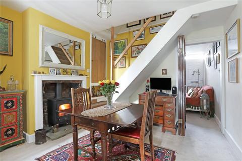 2 bedroom end of terrace house for sale, Guildford Road, Farnham, Surrey, GU9