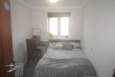 2 bedroom apartment to rent, Flat 2 Queens Crescent, Exeter EX4