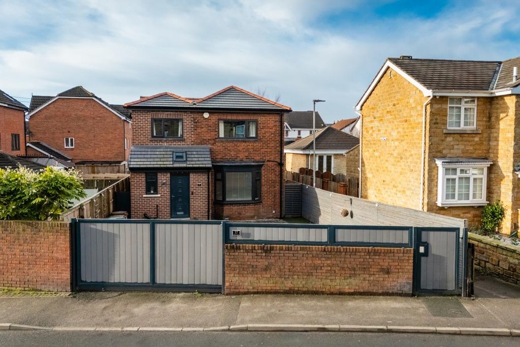 4 Bedroom, Detached