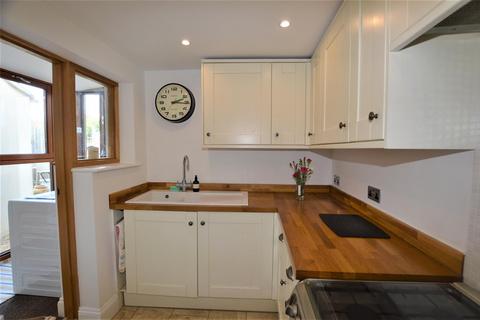 2 bedroom cottage for sale, New Road, Croxley Green