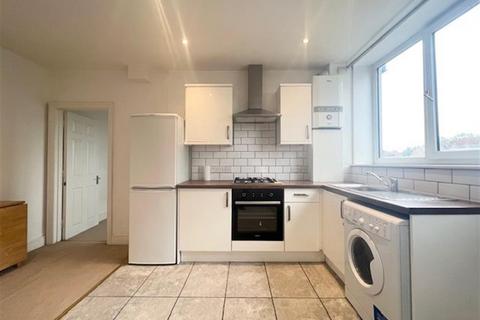 1 bedroom flat to rent, High Street, Brentford, TW8