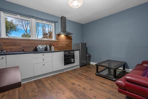 3 bedroom detached house to rent, Craigmillar Park, Newington, Edinburgh, EH16