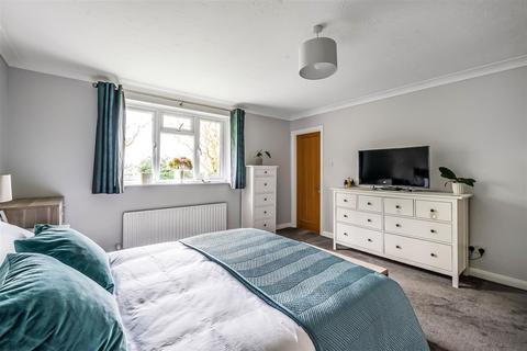 2 bedroom apartment for sale, LEATHERHEAD ROAD, ASHTEAD, KT21 2SU