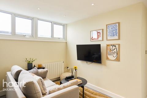 1 bedroom apartment for sale, Lausanne Road, London