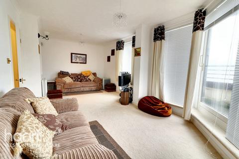 2 bedroom apartment for sale, Beach Road, Weston-Super-Mare