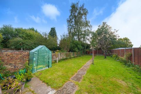 3 bedroom terraced house for sale, Hammond Road, Surrey GU21