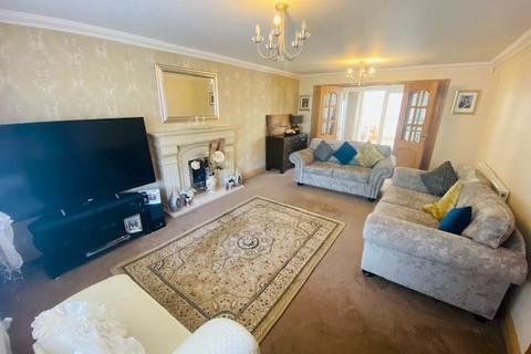 4 bedroom link detached house for sale, Queensway, Sutton Coldfield