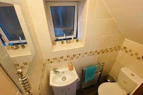 6 Queensway, Sutton Coldfield, B74 2HQ