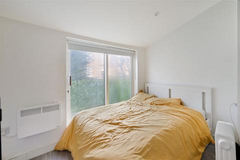 Studio for sale, Woodsome Road, London