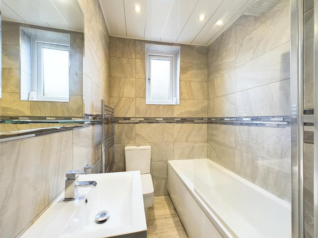 CAM04899 G0-PR0011-STILL005.jpg