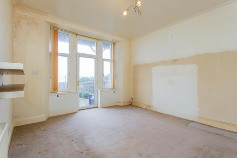 2 bedroom flat for sale, 89 Albert Road, Gourock, PA19 1NJ