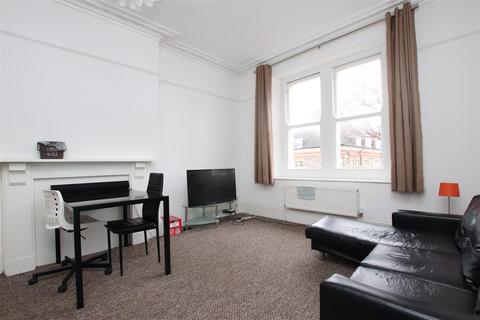 3 bedroom flat to rent, 19 Downleaze, Bristol BS9