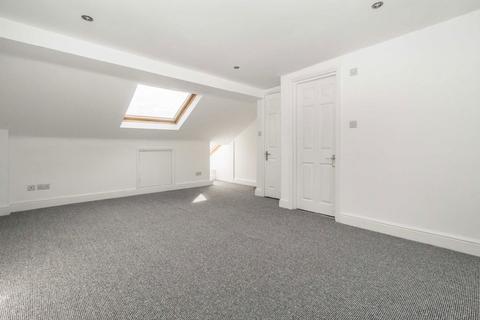 4 bedroom semi-detached house for sale, Stuart Grove, Teddington TW11