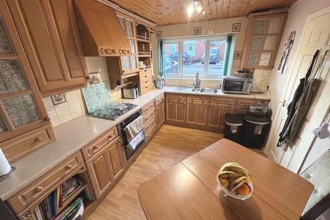 14 Churnet Close, Cheddleton, Leek, ST13 7JN