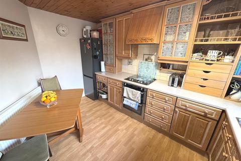 14 Churnet Close, Cheddleton, Leek, ST13 7JN