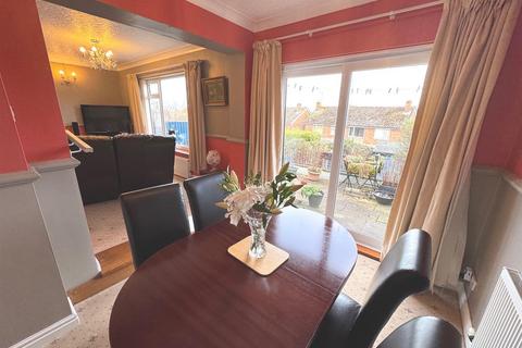 14 Churnet Close, Cheddleton, Leek, ST13 7JN