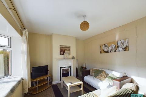 2 bedroom end of terrace house to rent, Hadrian Avenue, York