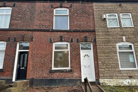 2 bedroom townhouse to rent, Hilton Street, Bury