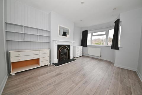 2 bedroom maisonette to rent, Park Road, Kingston upon Thames KT2