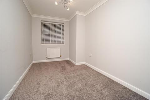 2 bedroom flat for sale, Arbourvale, St. Leonards-On-Sea