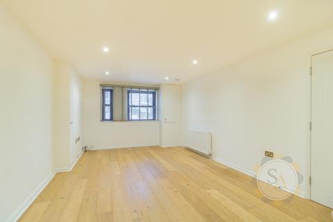 2 bedroom apartment to rent, Hampton Court Road, East Molesey