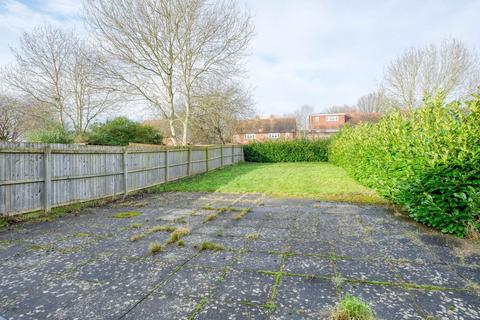 140 Ash Tree Road, Redditch, B97 6JT