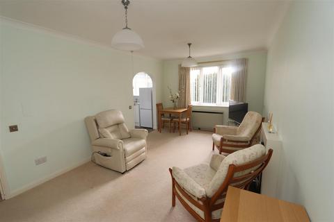 1 bedroom retirement property for sale, Sawyers Court, Chelmsford Road, Shenfield