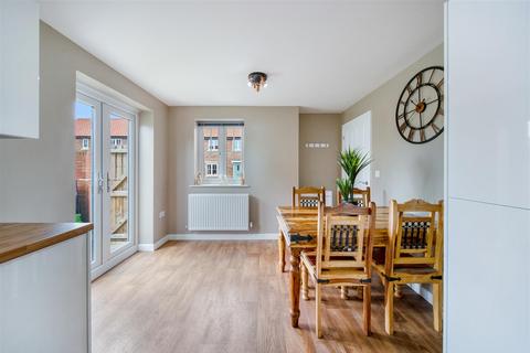 17 Spring Beck Avenue, Norton, Malton, YO17 9FL