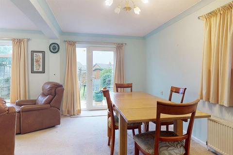 4 bedroom semi-detached house for sale, Carolina Way, Tiptree