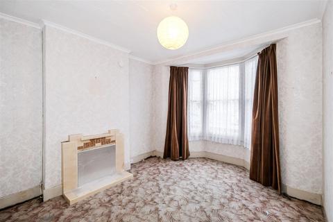 2 bedroom house for sale, Montpelier Gardens, East Ham