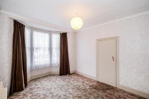 2 bedroom house for sale, Montpelier Gardens, East Ham