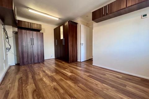 3 bedroom townhouse for sale, Slough,  SL2,  SL2