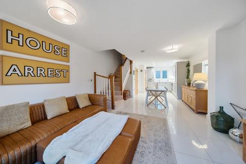 3 bedroom end of terrace house for sale, Upper Hale Road, Farnham, Surrey, GU9