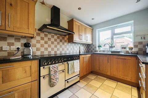 4 bedroom semi-detached house for sale, Newbury,  Berkshire,  RG14