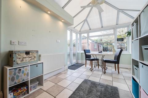 4 bedroom semi-detached house for sale, Newbury,  Berkshire,  RG14