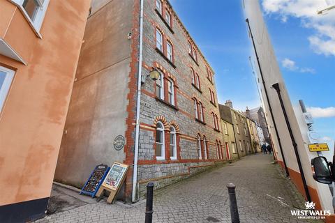 2 bedroom flat for sale, Bridge Street, Tenby