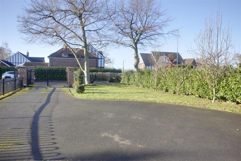 Front Garden &amp; Drive