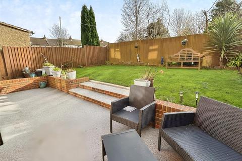 3 bedroom end of terrace house for sale, Gerrard Avenue, Rochester