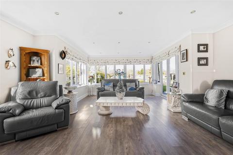 5 bedroom detached house for sale, West Street, Isleham CB7